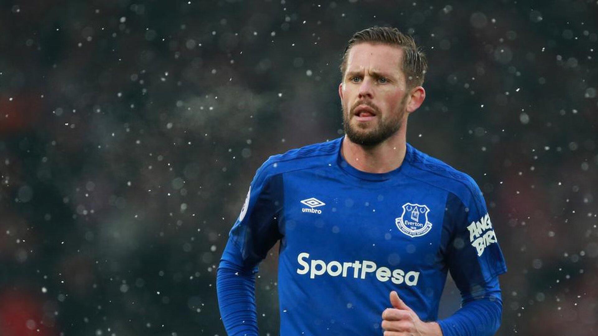 霍勒迪17天夺两冠!FIBA进攻有别 防守才是硬通货